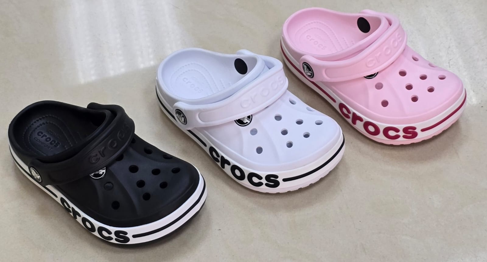 фото женские летние шлепанцы crocs 200214 оптом