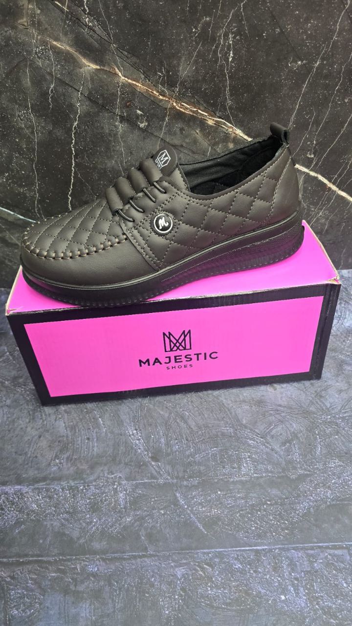 фото весенние женские кроссовки оптом