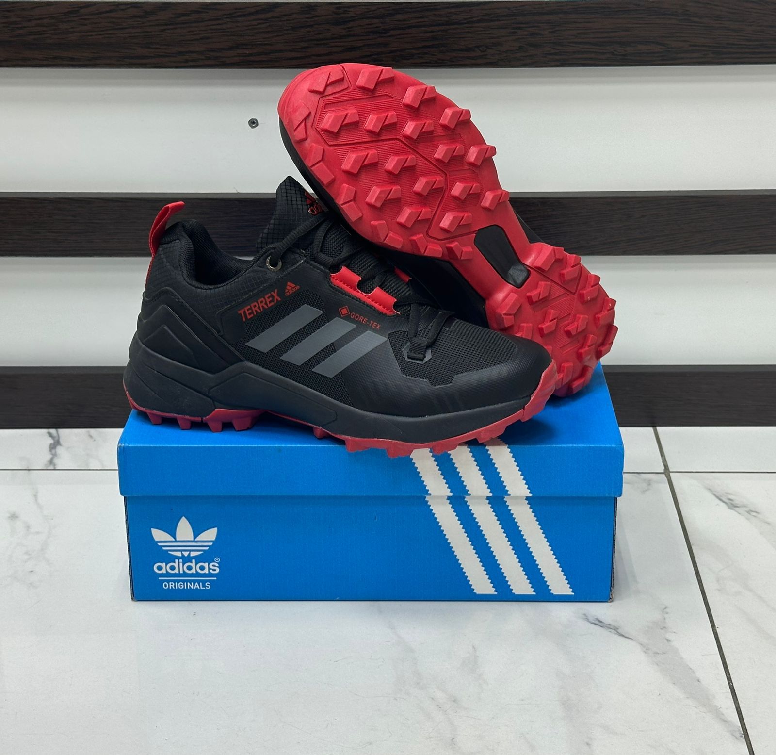 фото мужские кроссовки adidas terrex 281048 оптом