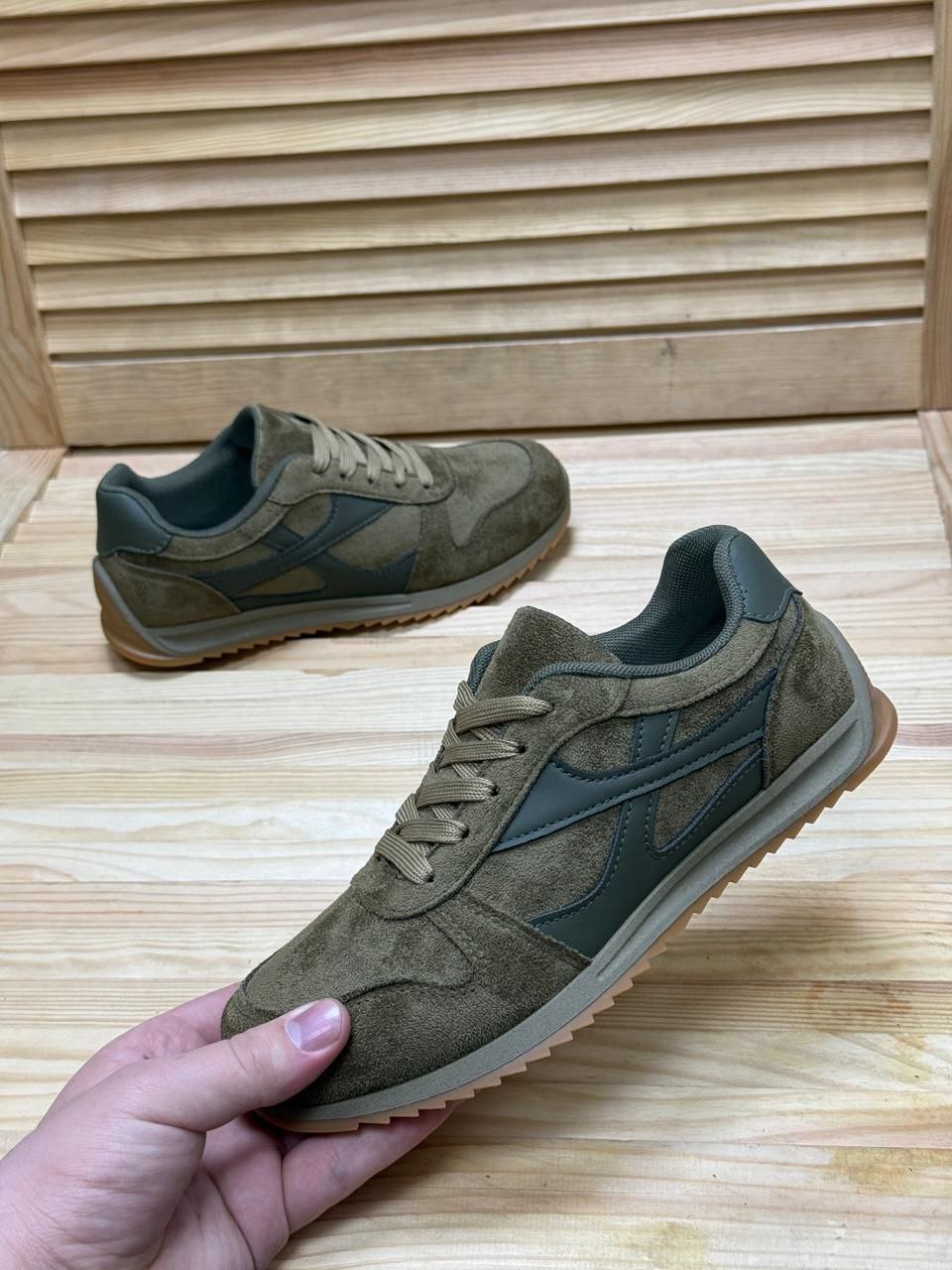 фото весенние женские кроссовки оптом