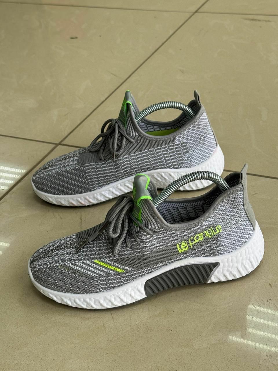 фото весенние женские кроссовки оптом