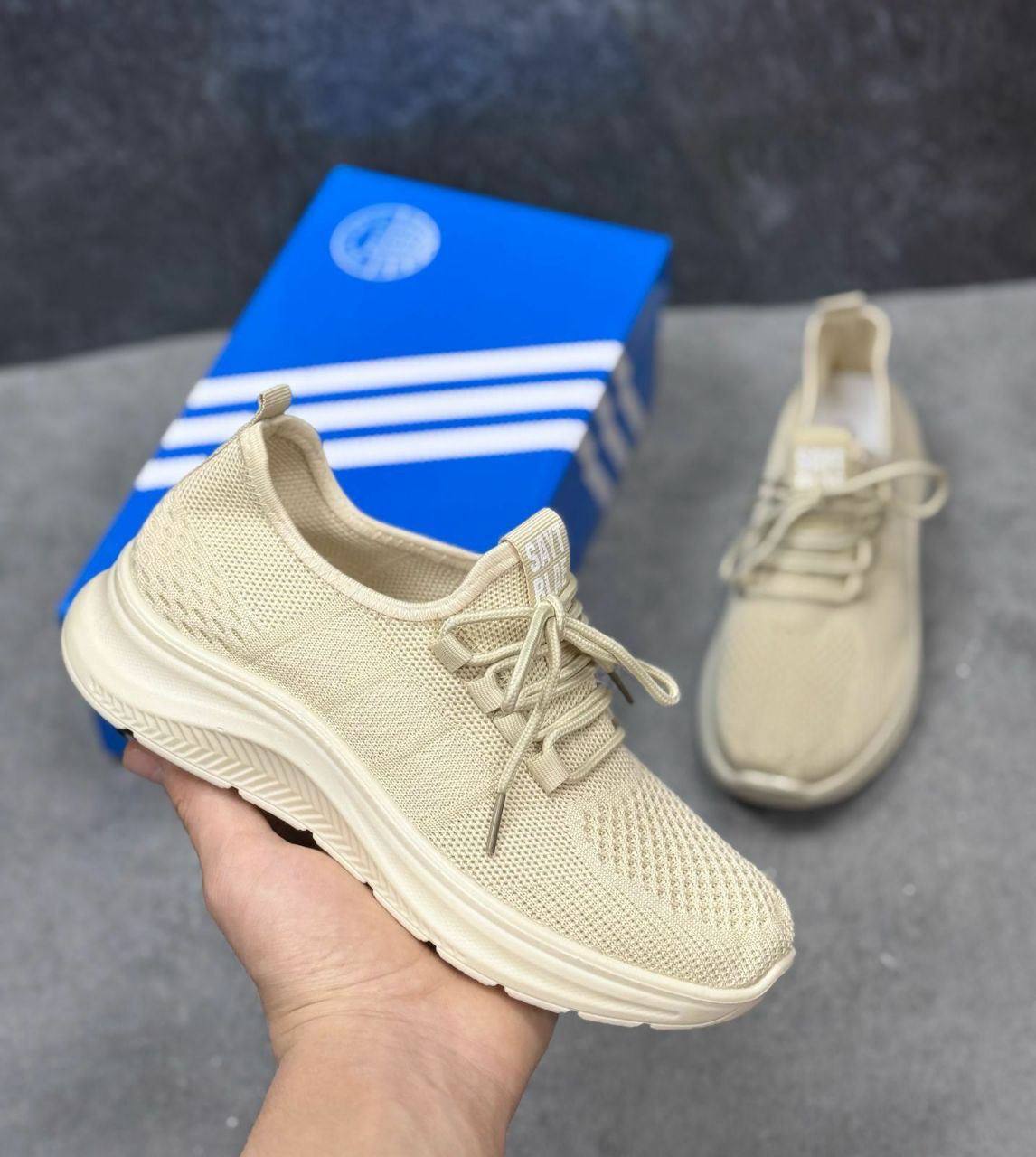 фото весенние женские кроссовки оптом