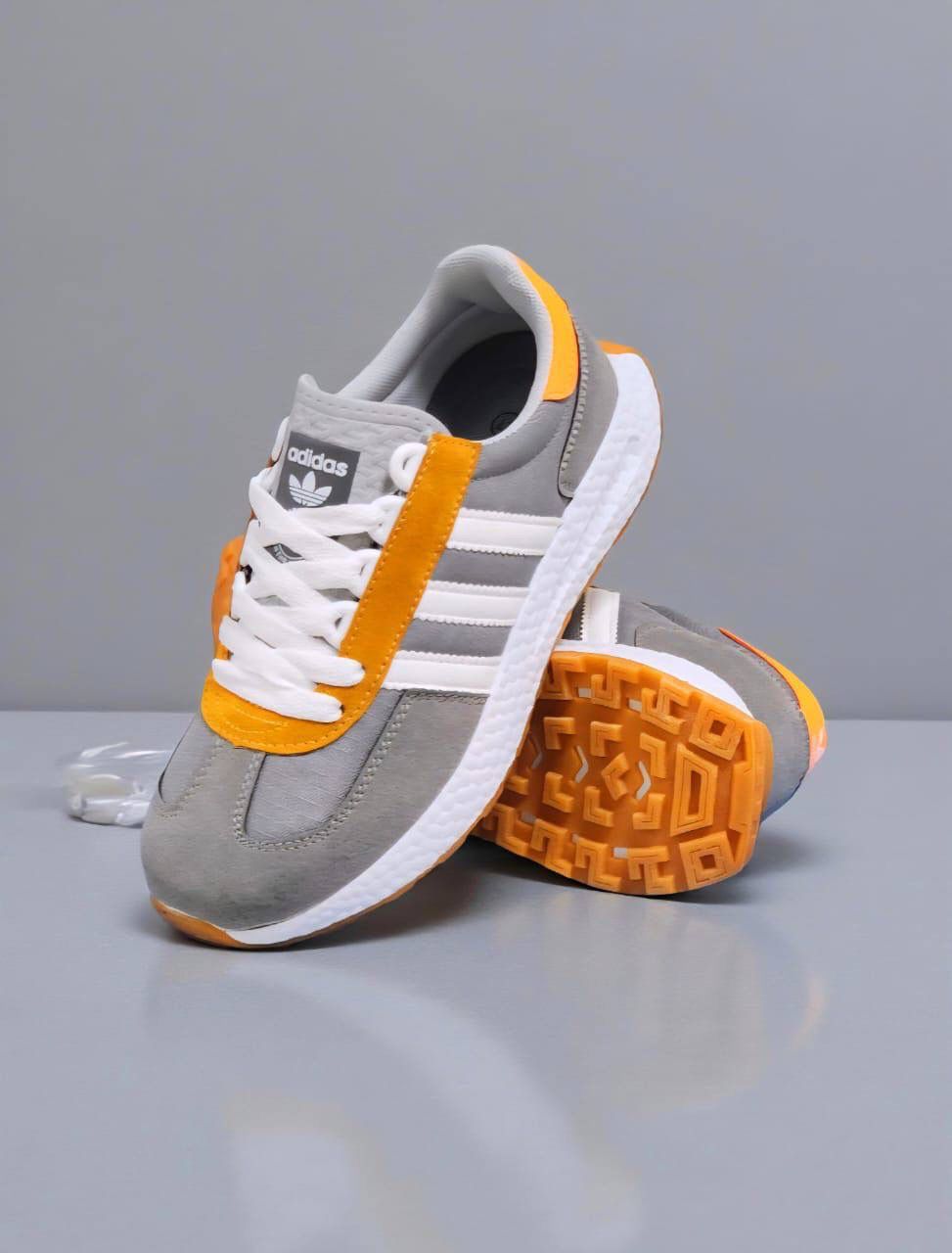 фото весенние женские кроссовки оптом