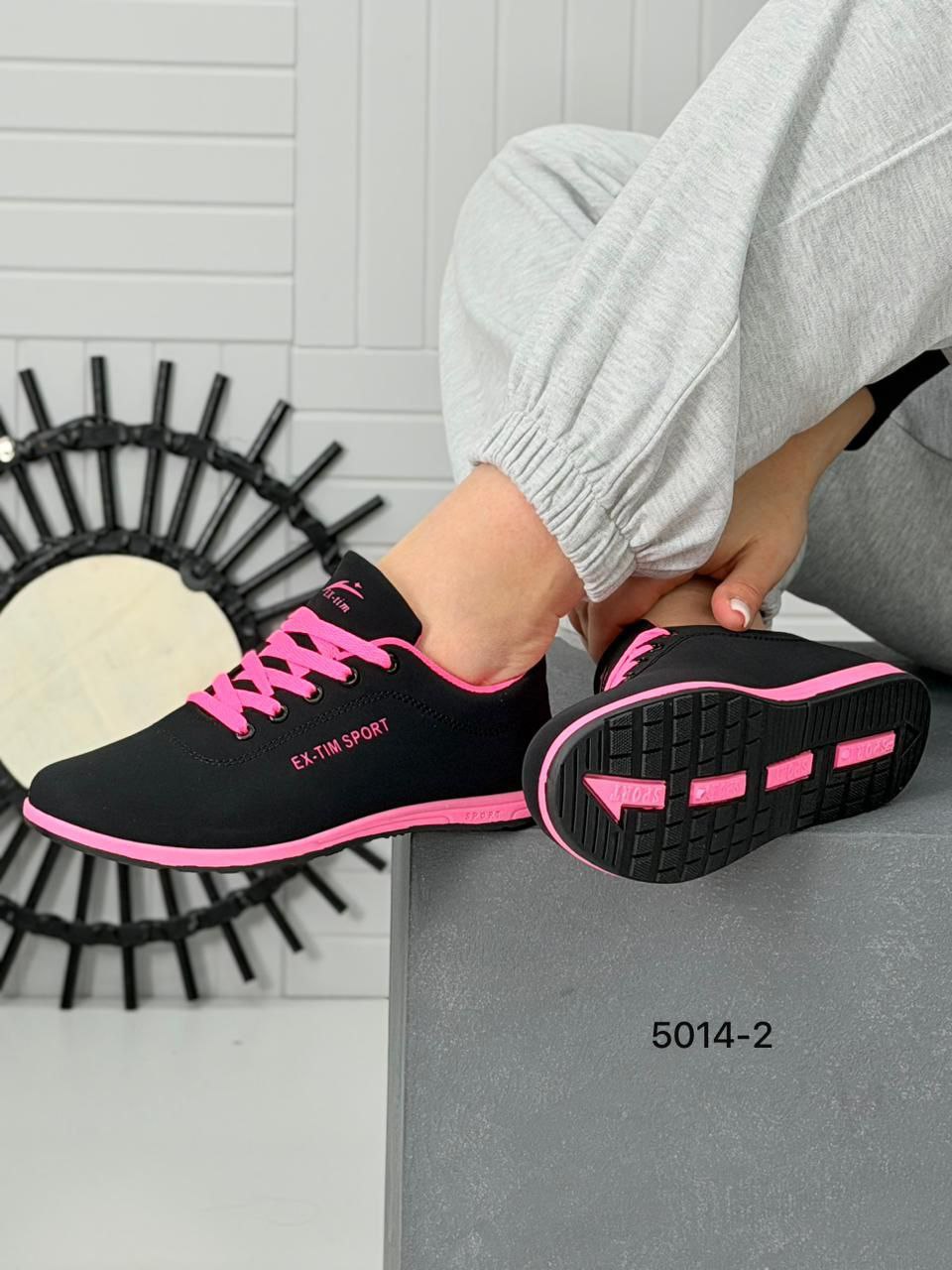 фото весенние женские кроссовки оптом