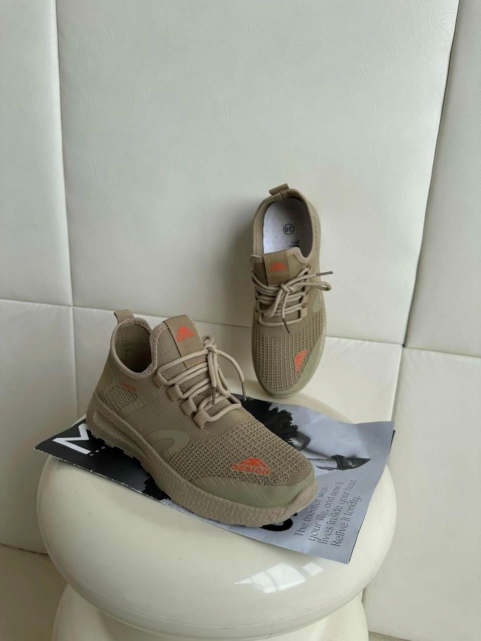 фото весенние женские кроссовки оптом