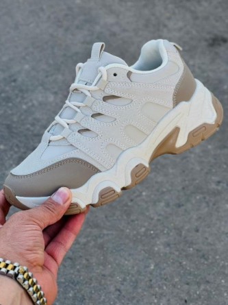 фото весенние женские кроссовки оптом