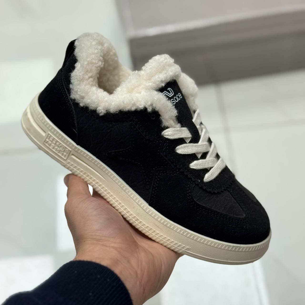 фото зимние женские кроссовки оптом с доставкой