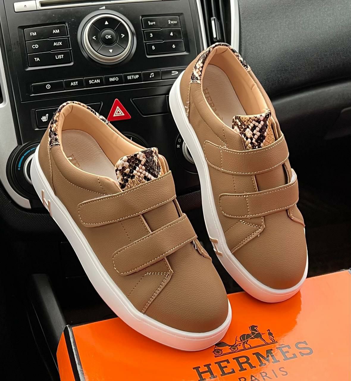 фото осенние женские кроссовки опт в России