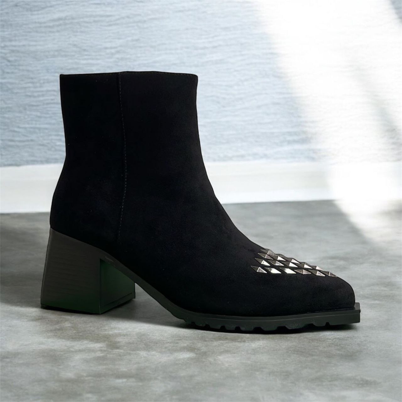 фото весенние женские ботинки оптом