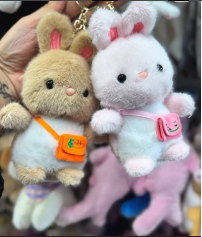 картинка Мягкая игрушка брелок "Заяц" 15 см от магазина Одежда+