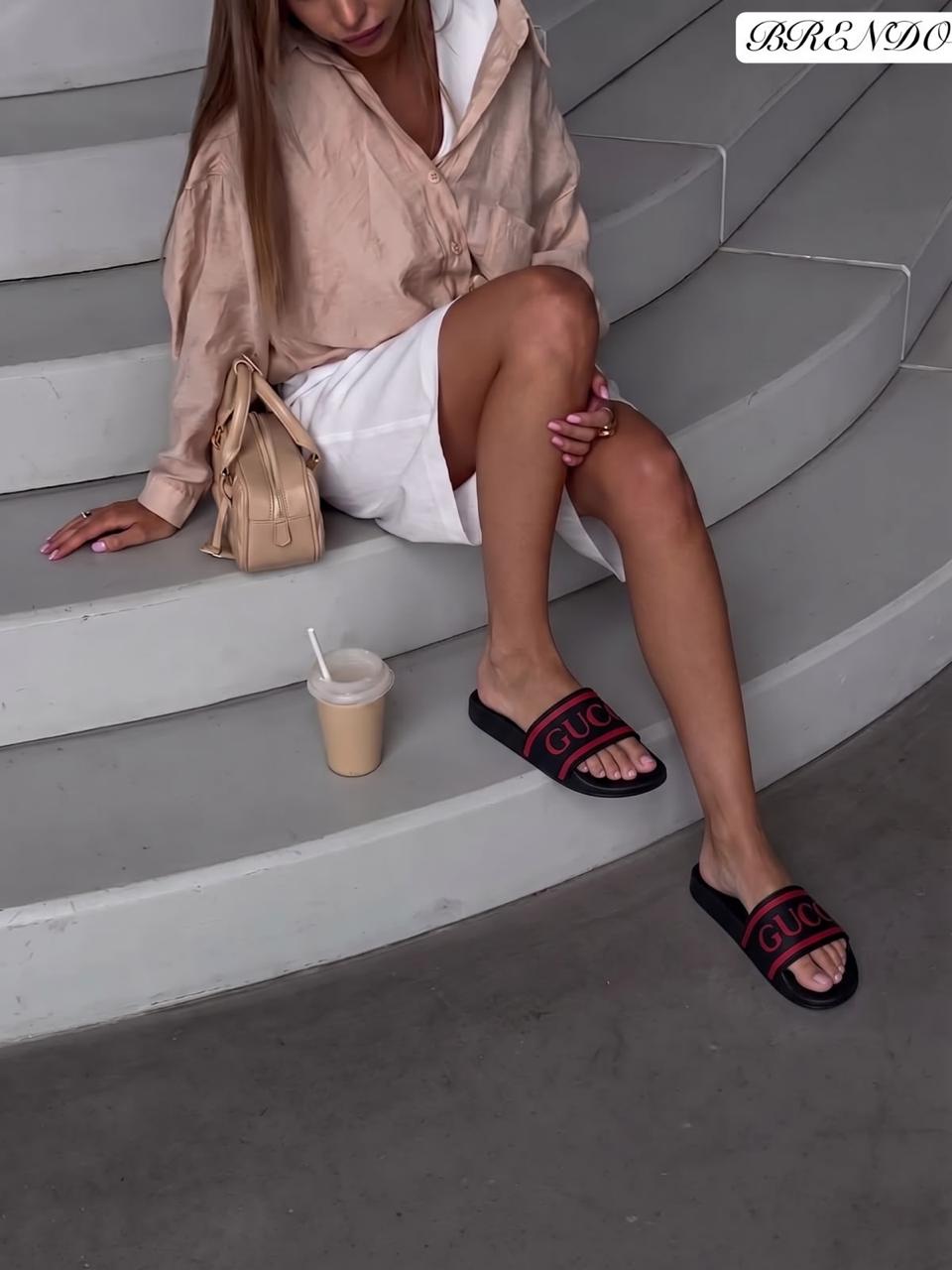 фото женские черные шлепки gucci 366046 оптом