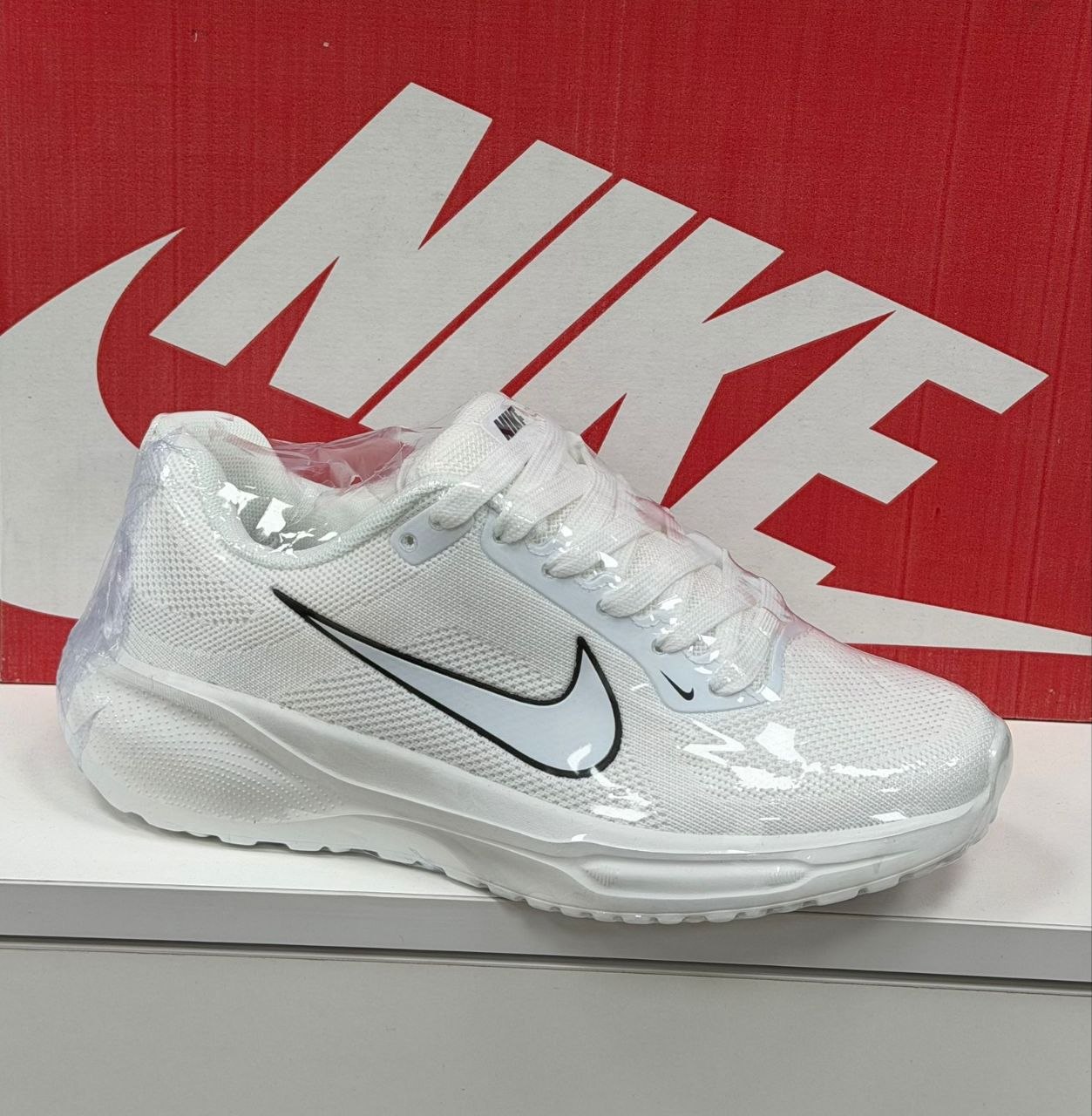 фото весенние женские кроссовки оптом