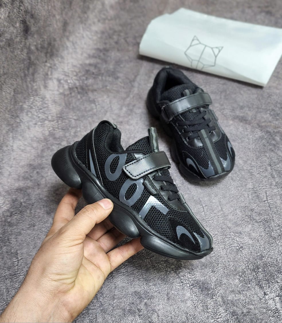 фото весенние кроссовки для мальчиков оптом