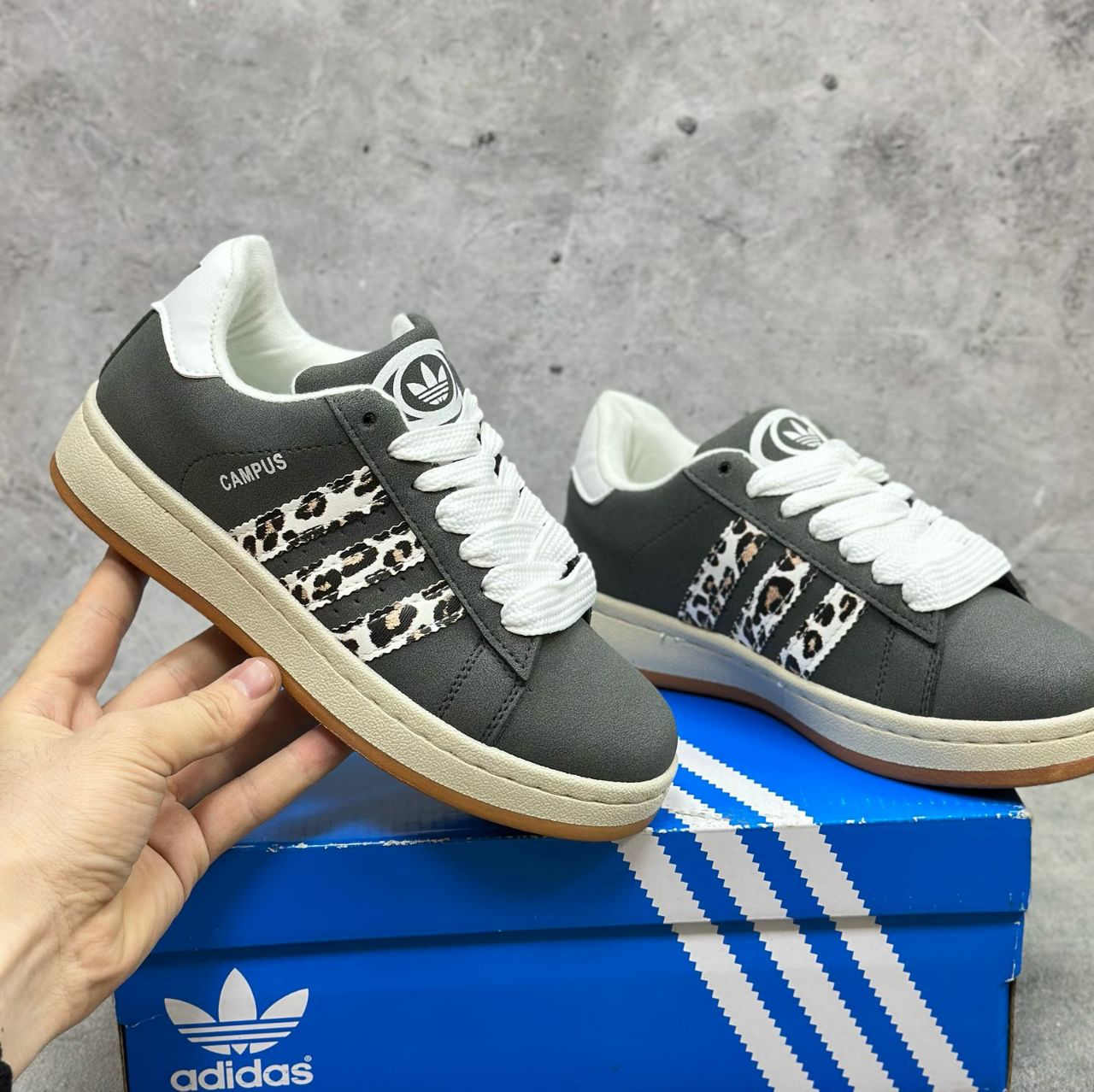 фото весенние женские кроссовки оптом