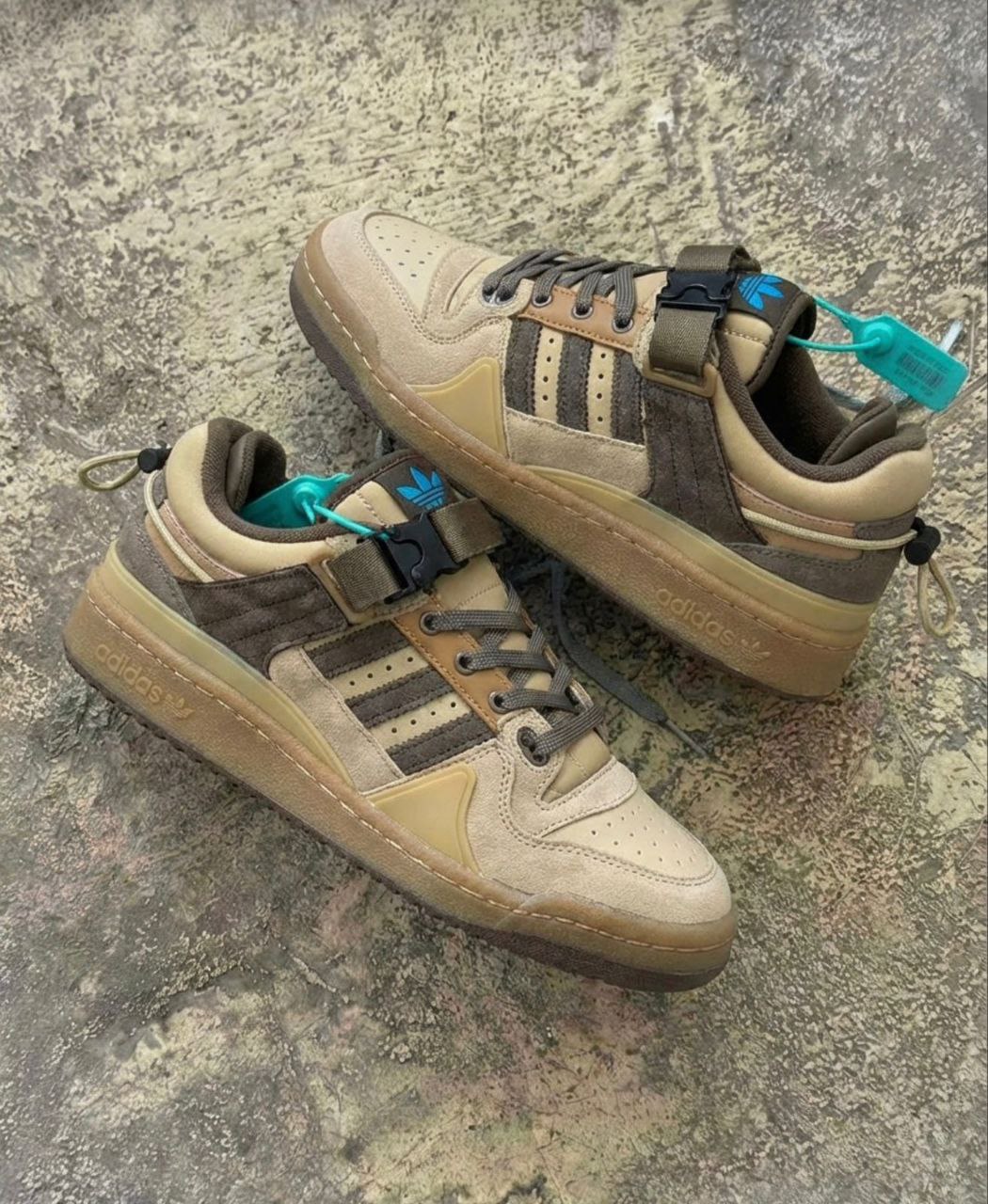 фото весенние женские кроссовки оптом