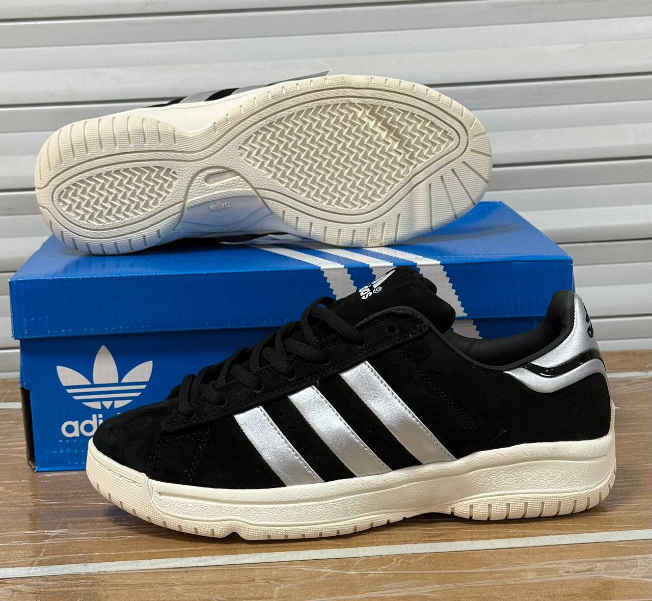фото мужские кроссовки adidas 545676 оптом