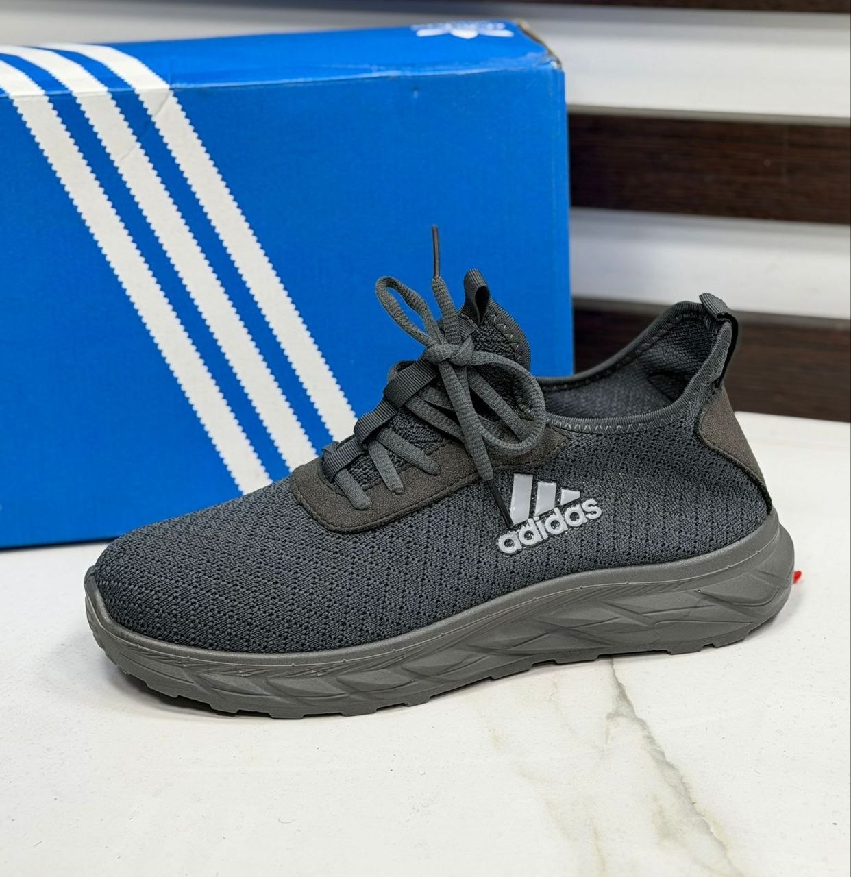 фото весенние мужские кроссовки оптом с доставкой