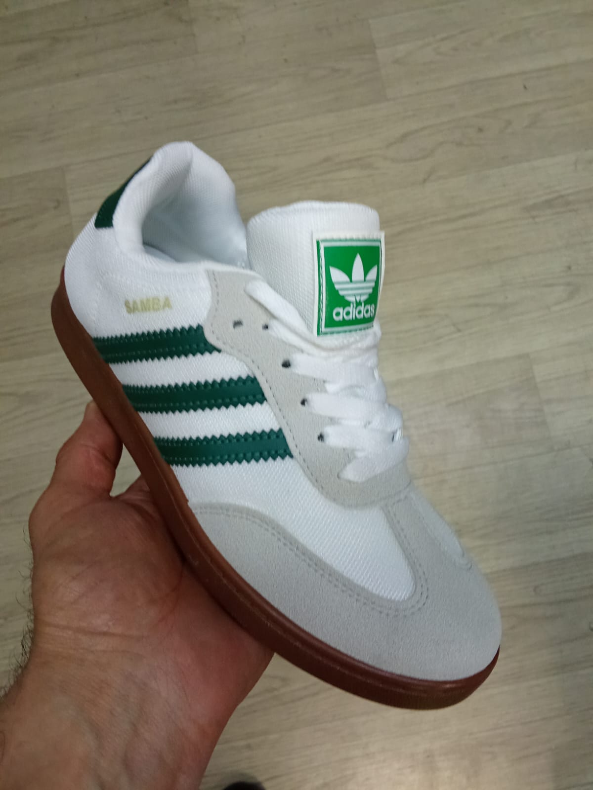 фото весенние женские кроссовки оптом