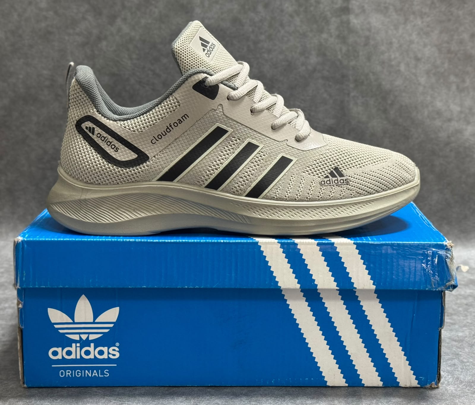 фото Мужские весенние кроссовки Adidas 283542 оптом с доставкой