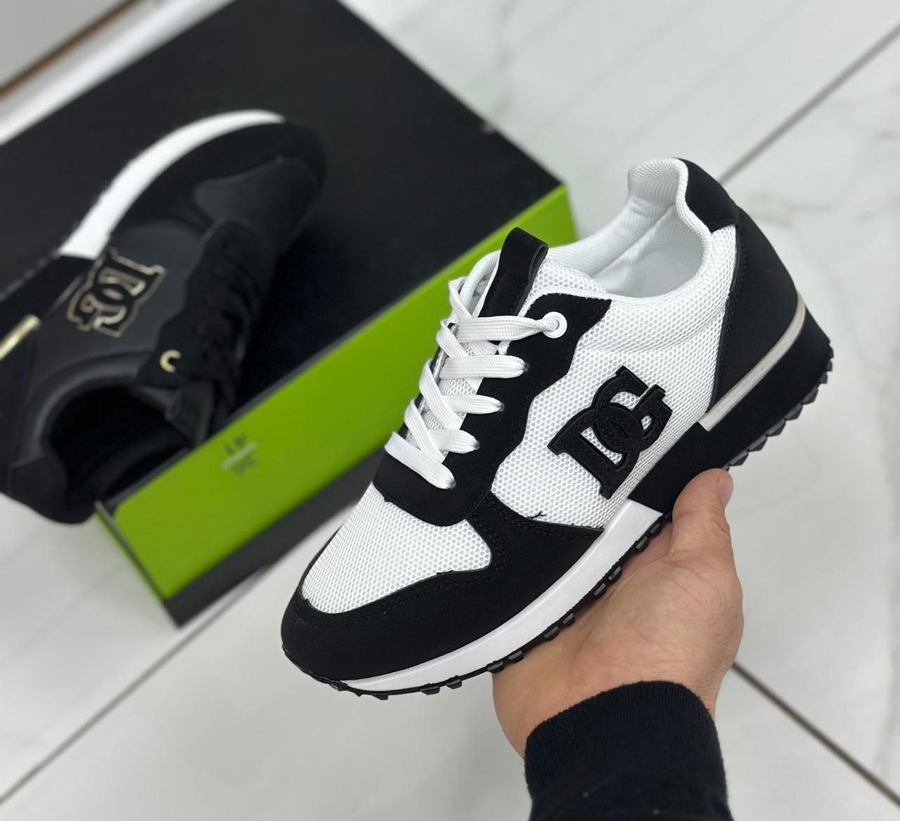 фото весенние женские кроссовки оптом