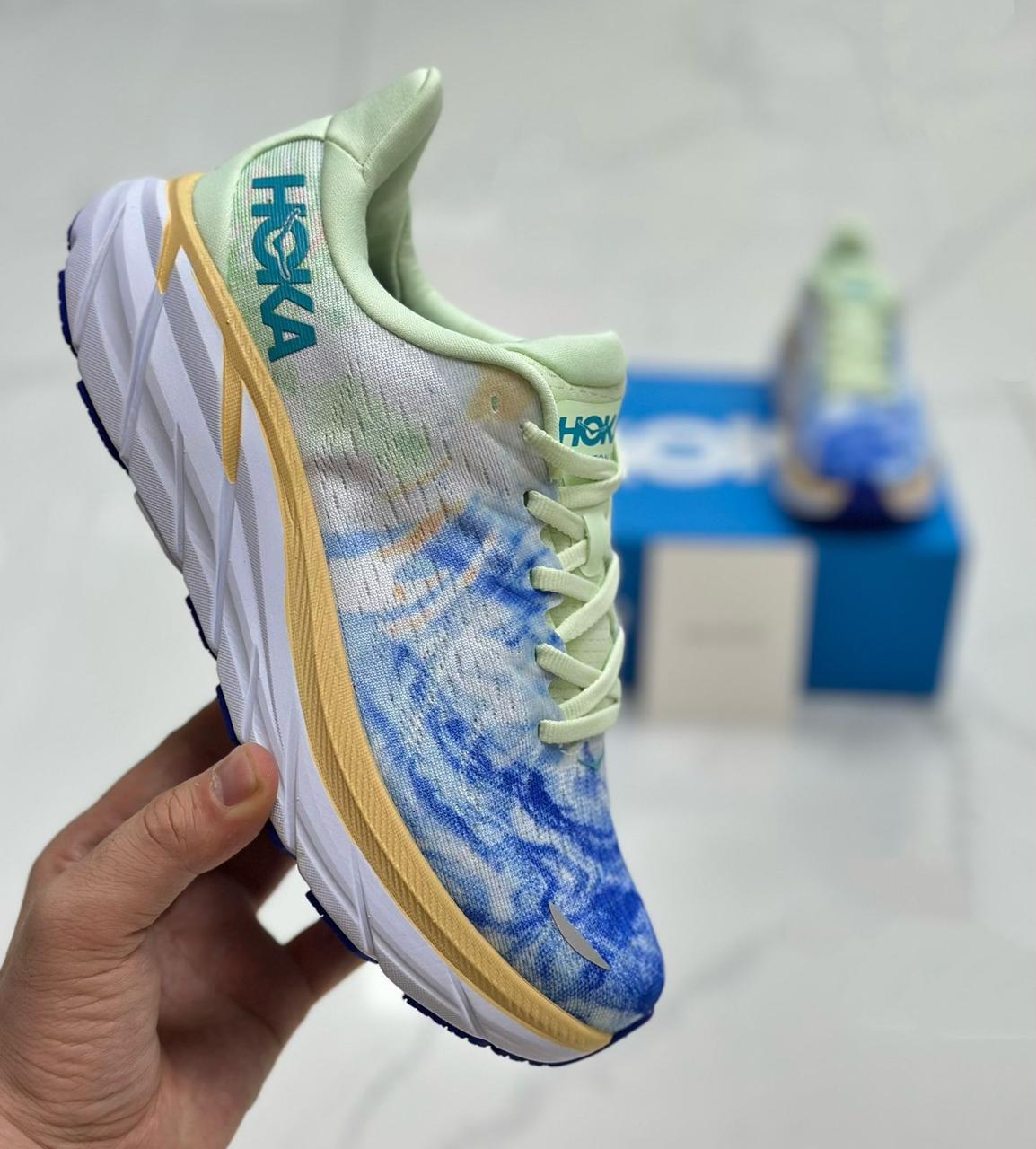 фото женские кроссовки hoka 659076 оптом
