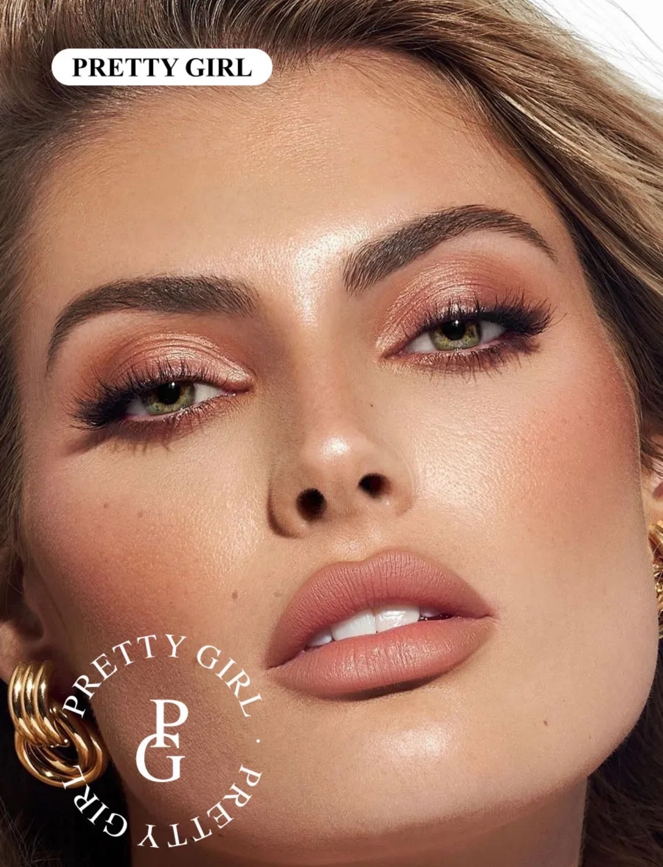 картинка Тени для век блестящие и перламутровые палетка Цена за 3 штук от магазина Одежда+