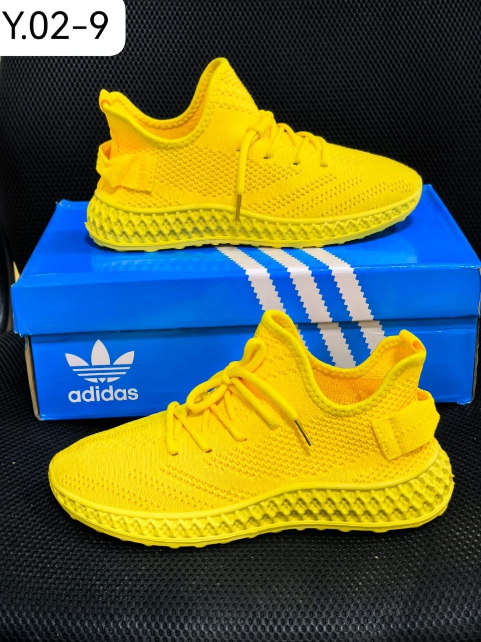 фото весенние женские кроссовки оптом