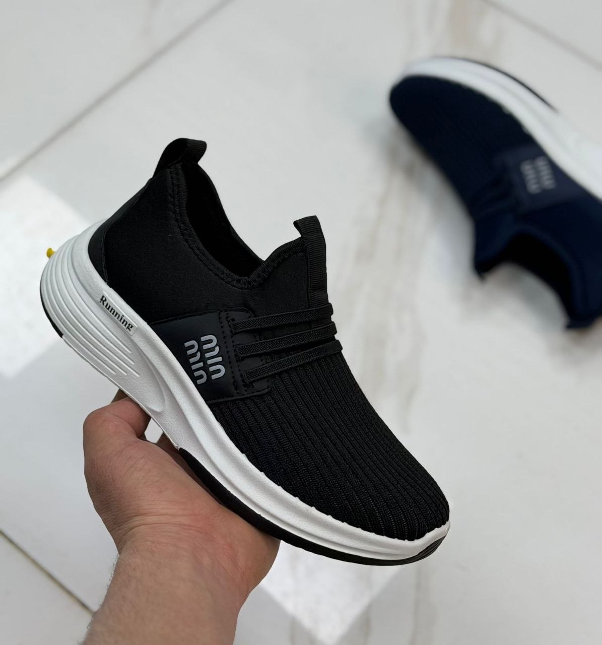 фото весенние женские кроссовки оптом