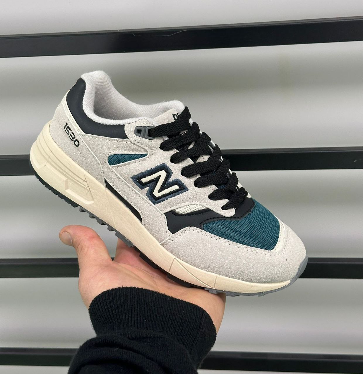 фото весенние женские кроссовки оптом