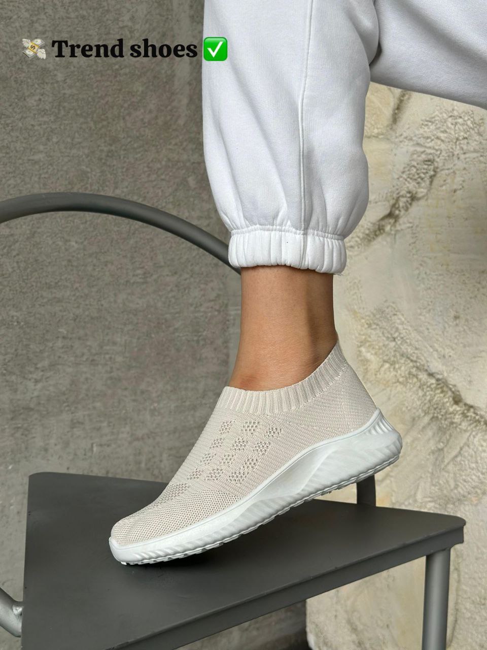 фото весенние женские кроссовки оптом