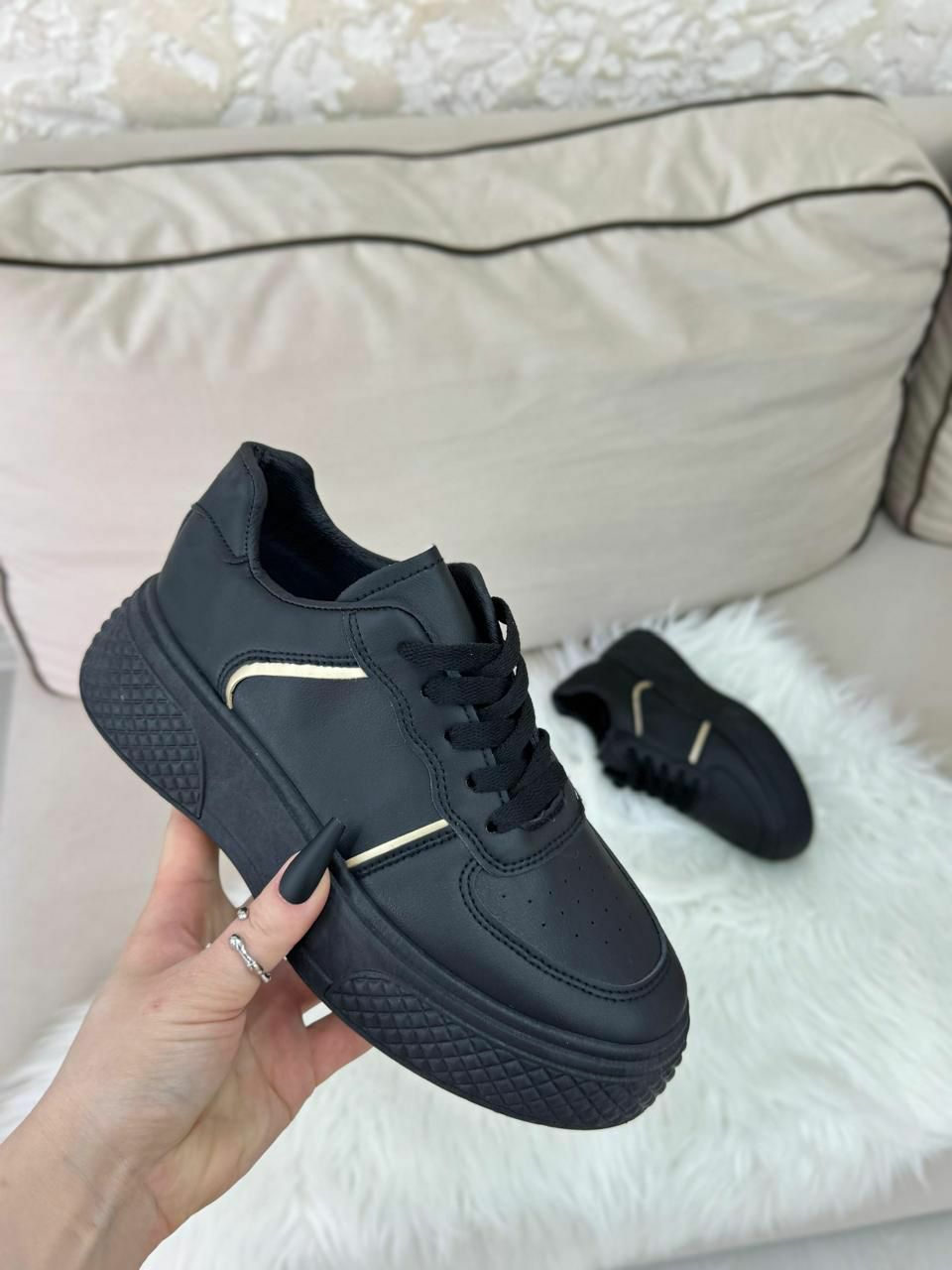 фото весенние женские кроссовки оптом