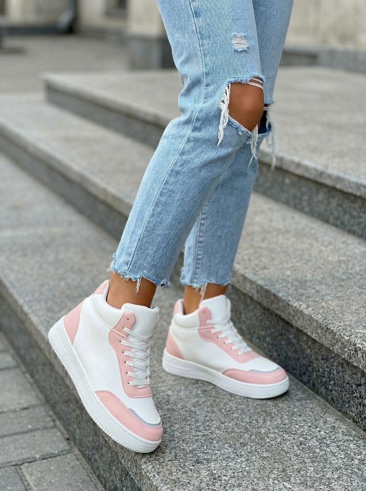 фото женские весенние кроссовки 623268 оптом