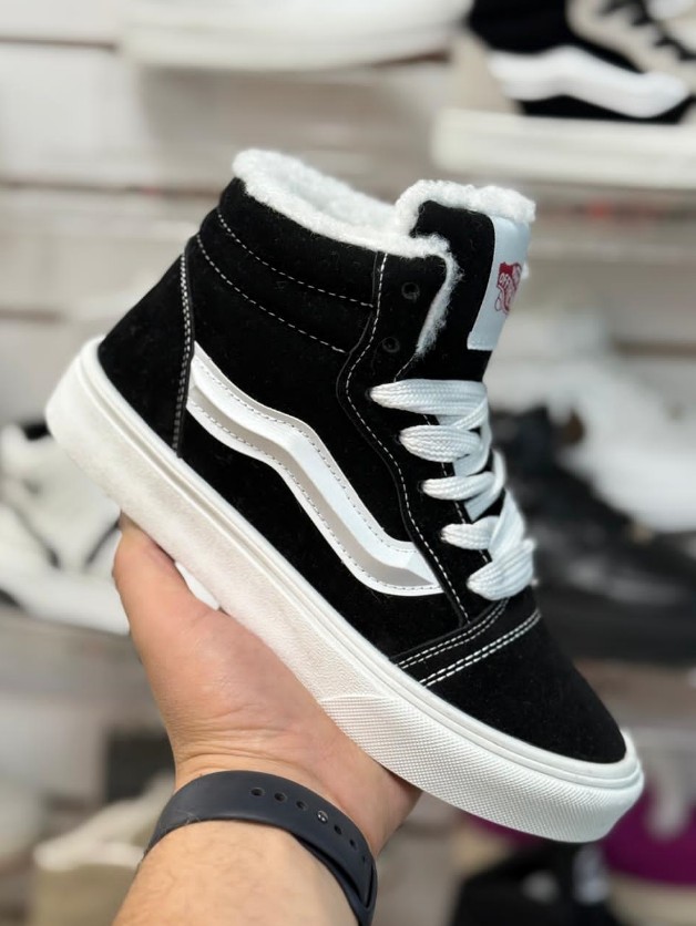 фото зимние женские кроссовки оптом с доставкой