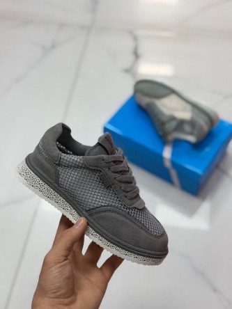 фото весенние женские кроссовки оптом