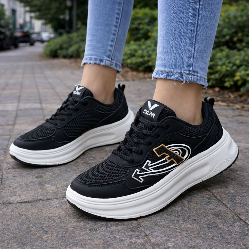 фото женские белые кроссовки с декоративными элементами 965754 оптом