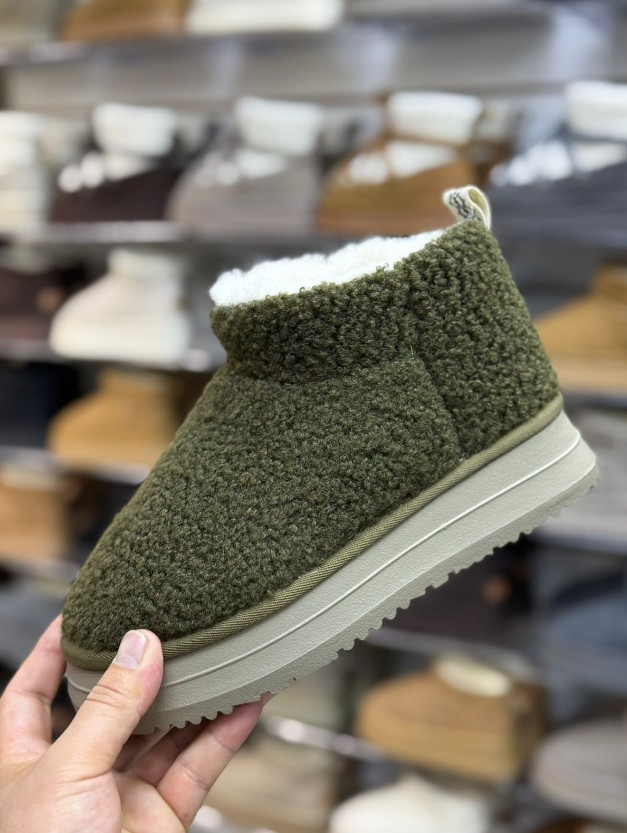 фото зимние женские угги оптом