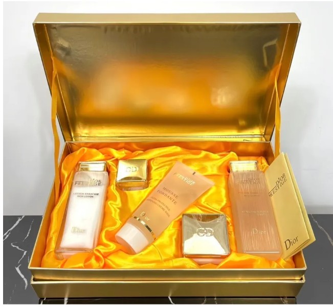 картинка Набор косметики SPF 50+ для ухода за кожей: 3 шт. от магазина Одежда+