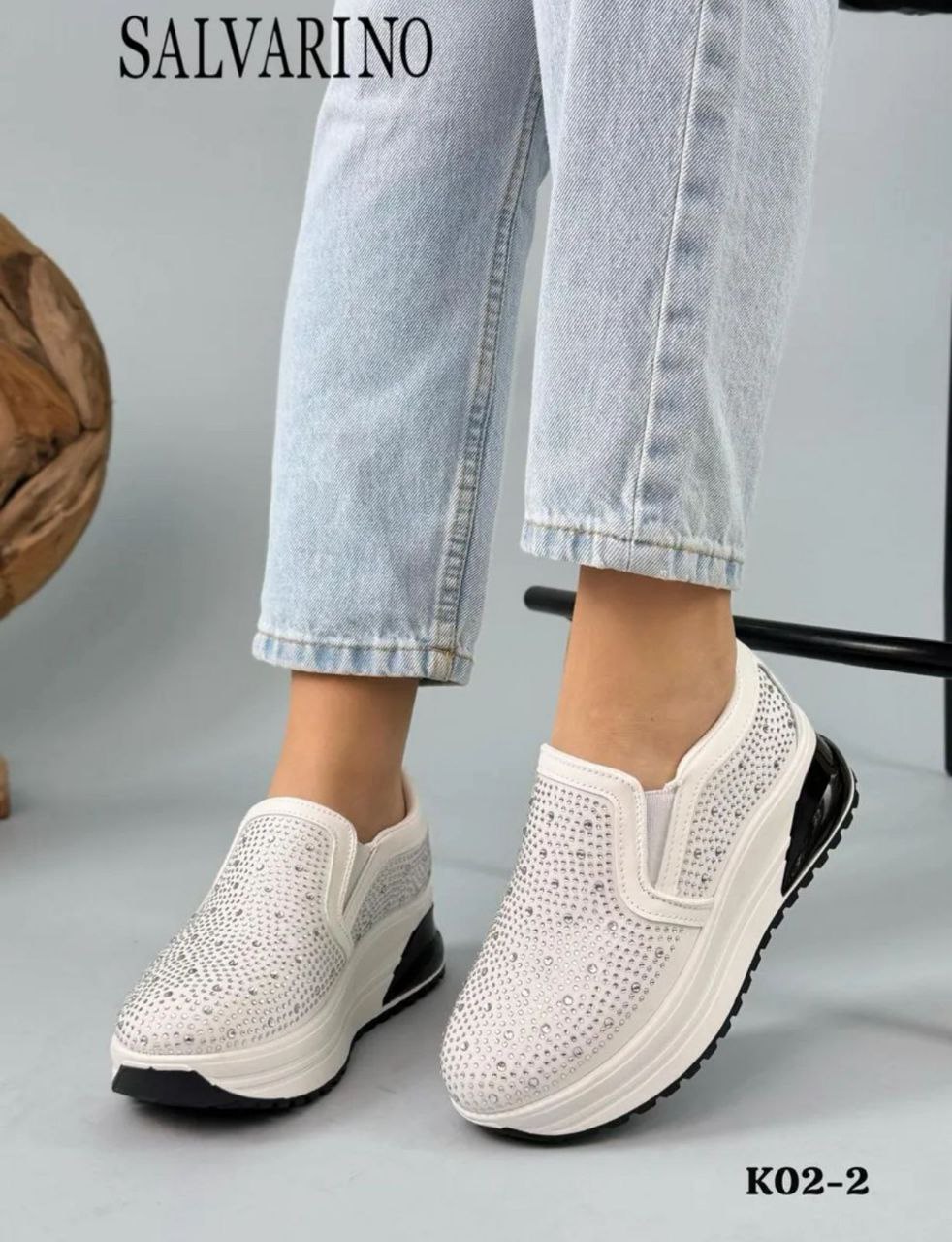 фото весенние женские кроссовки оптом