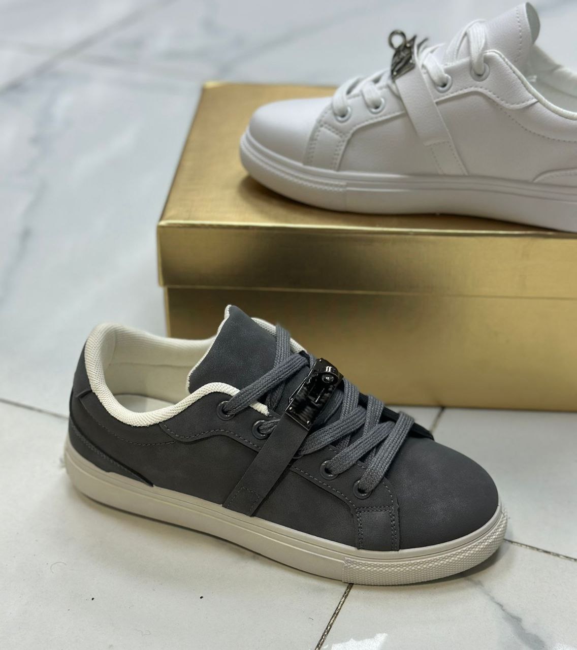 фото весенние женские кроссовки оптом