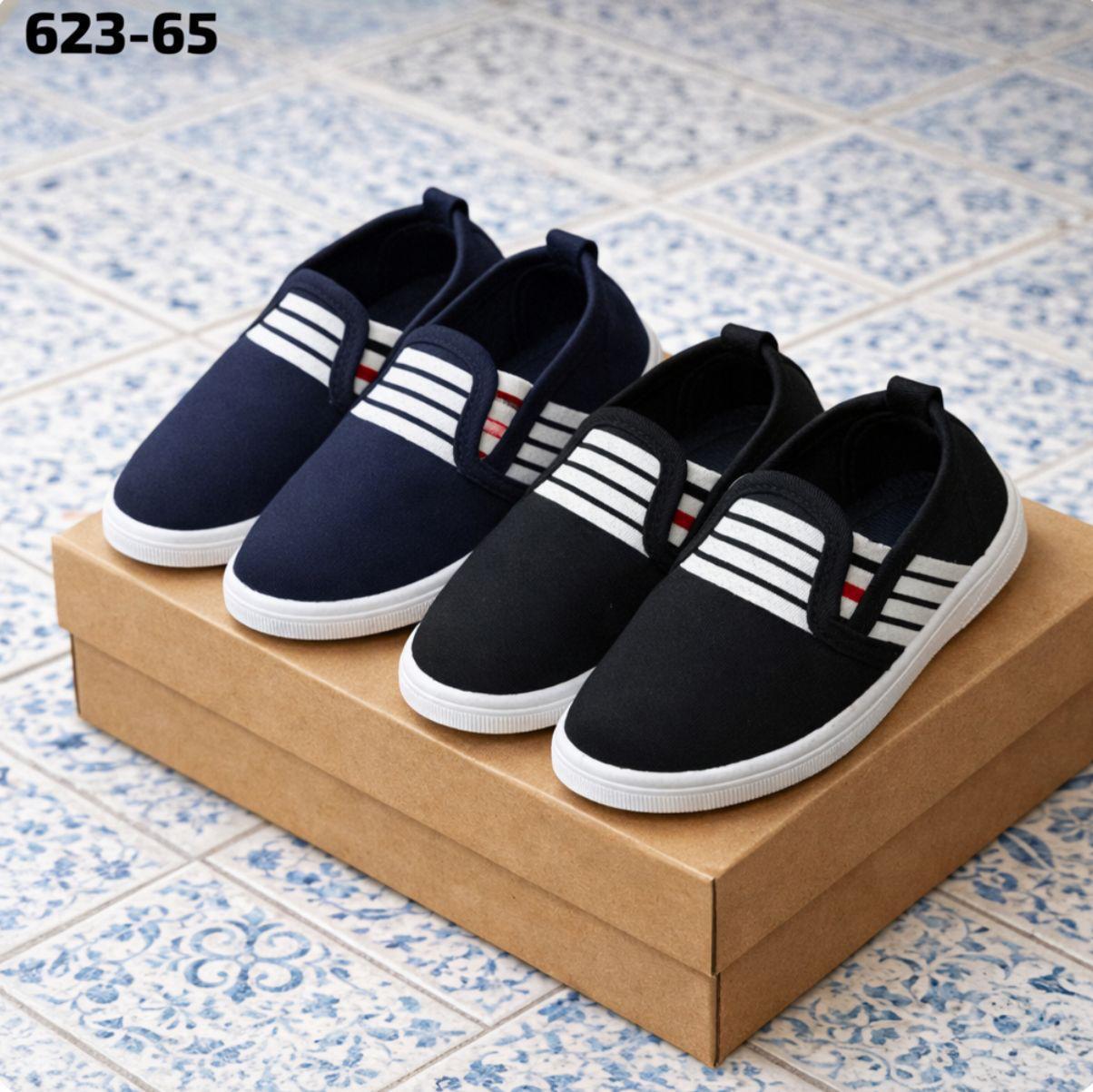 фото детские черные кроссовки 925947 оптом