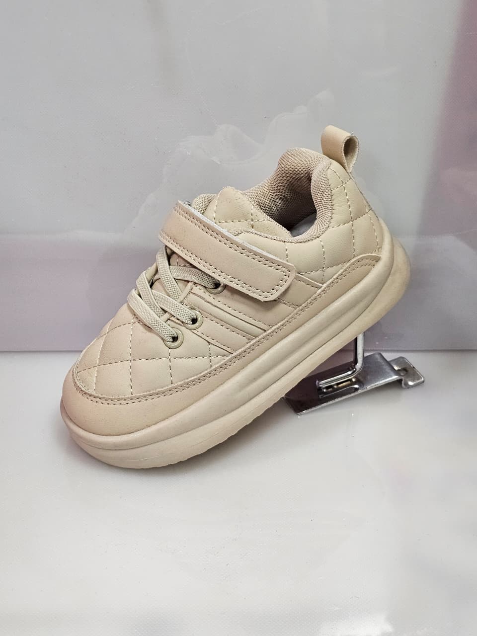 фото осенние кроссовки для девочек оптом