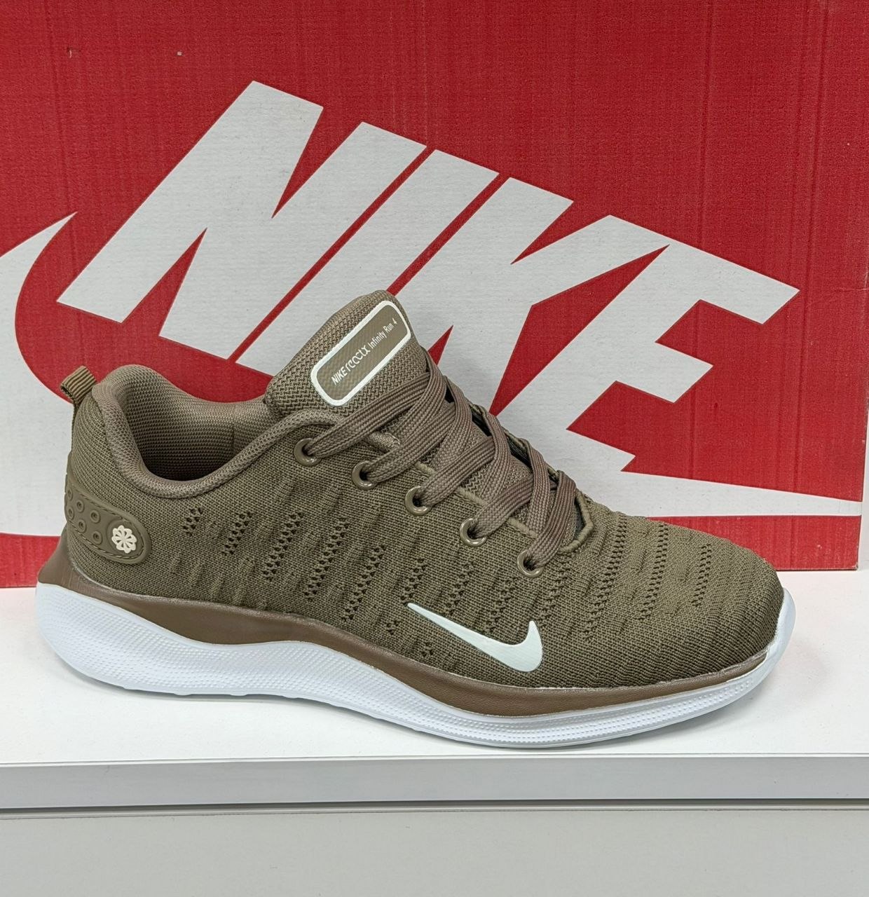 фото весенние женские кроссовки оптом