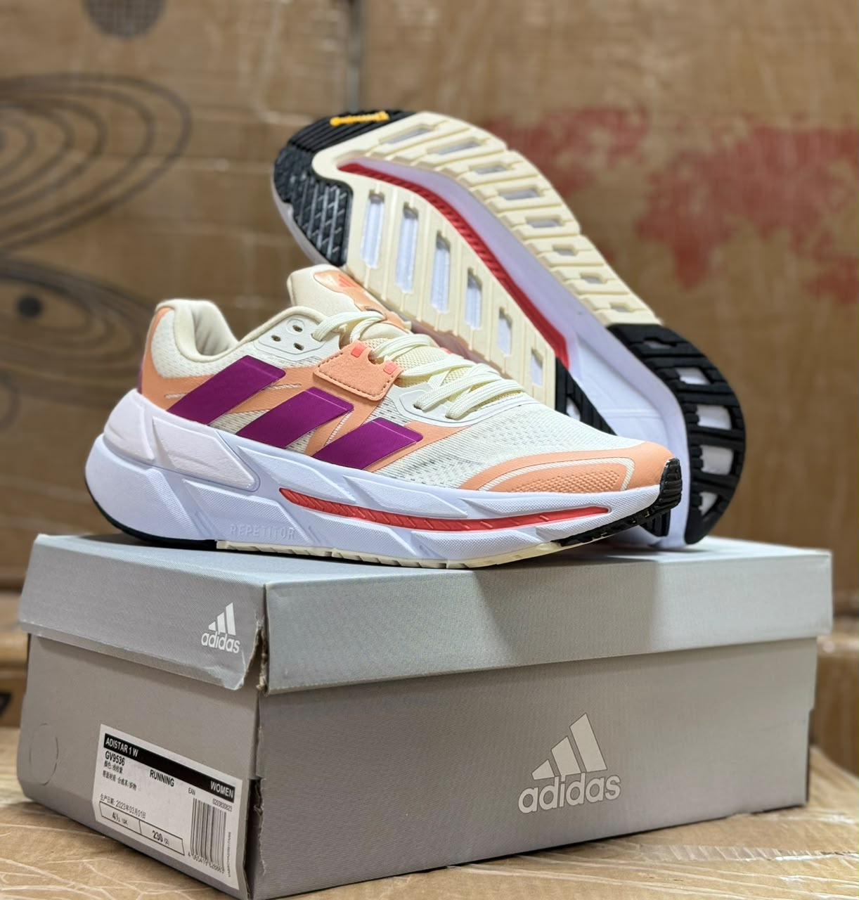 фото женские весенние кроссовки adidas 946456 оптом