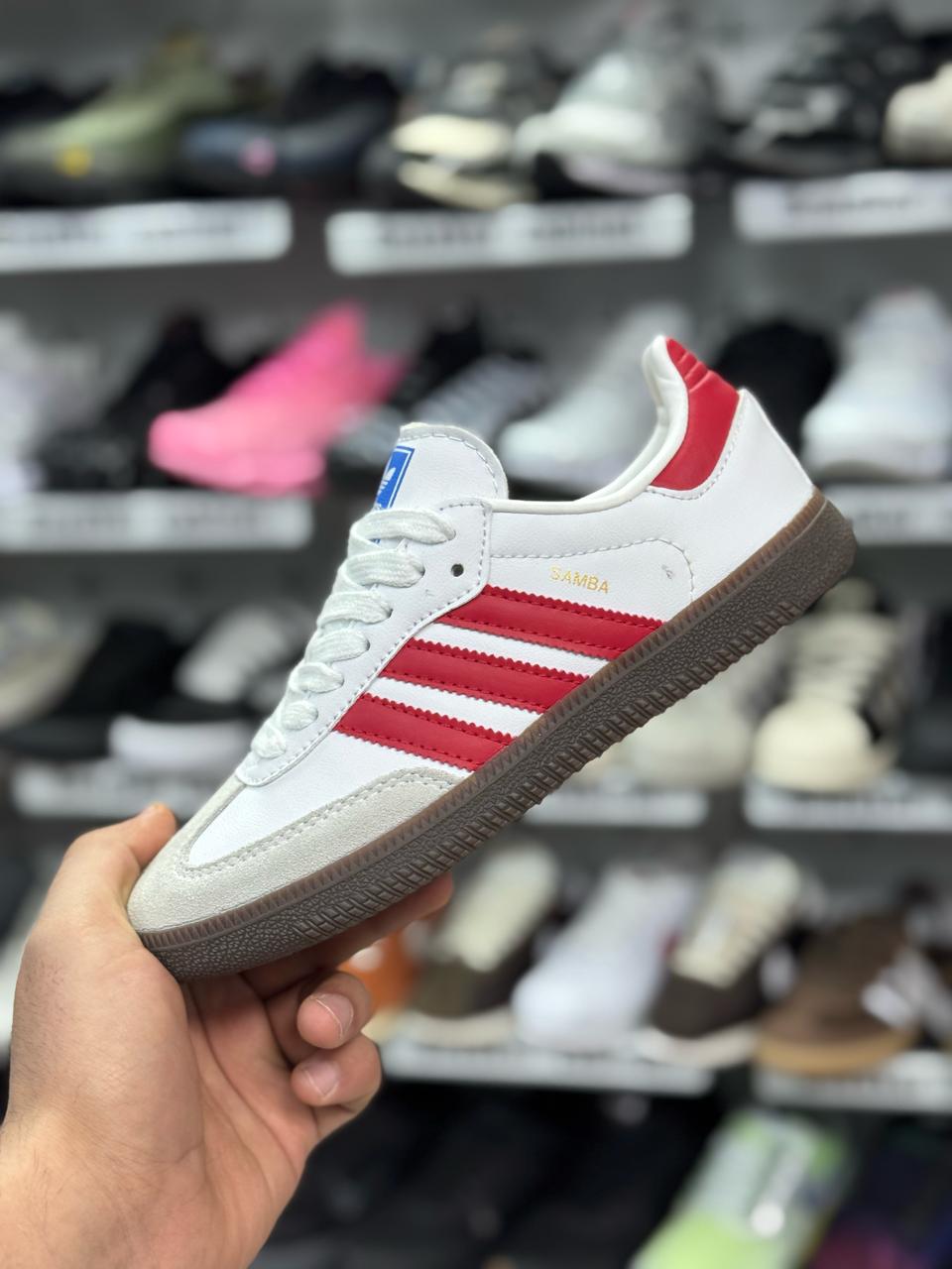 фото весенние женские кроссовки оптом