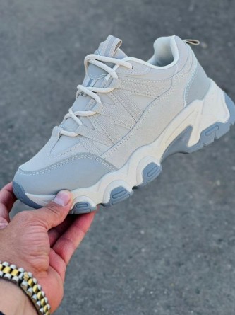 фото весенние женские кроссовки оптом