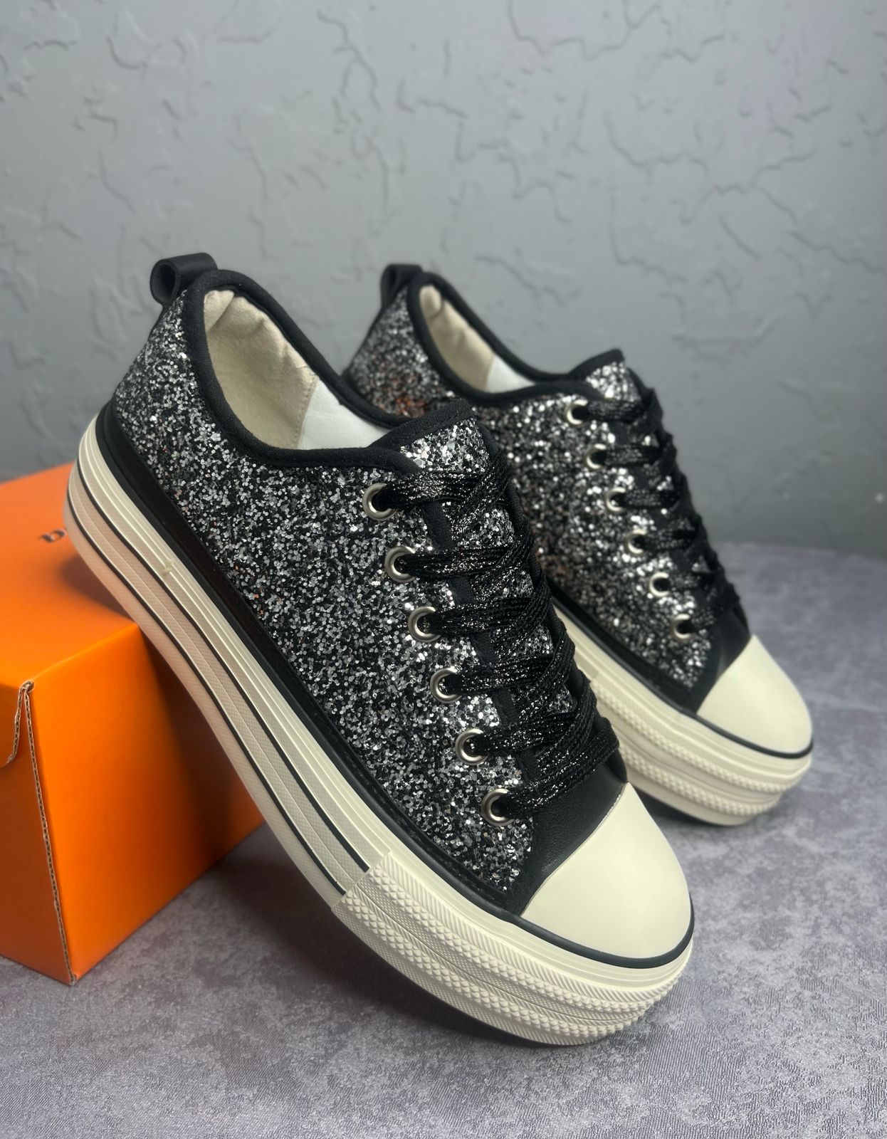 фото весенние женские кеды оптом