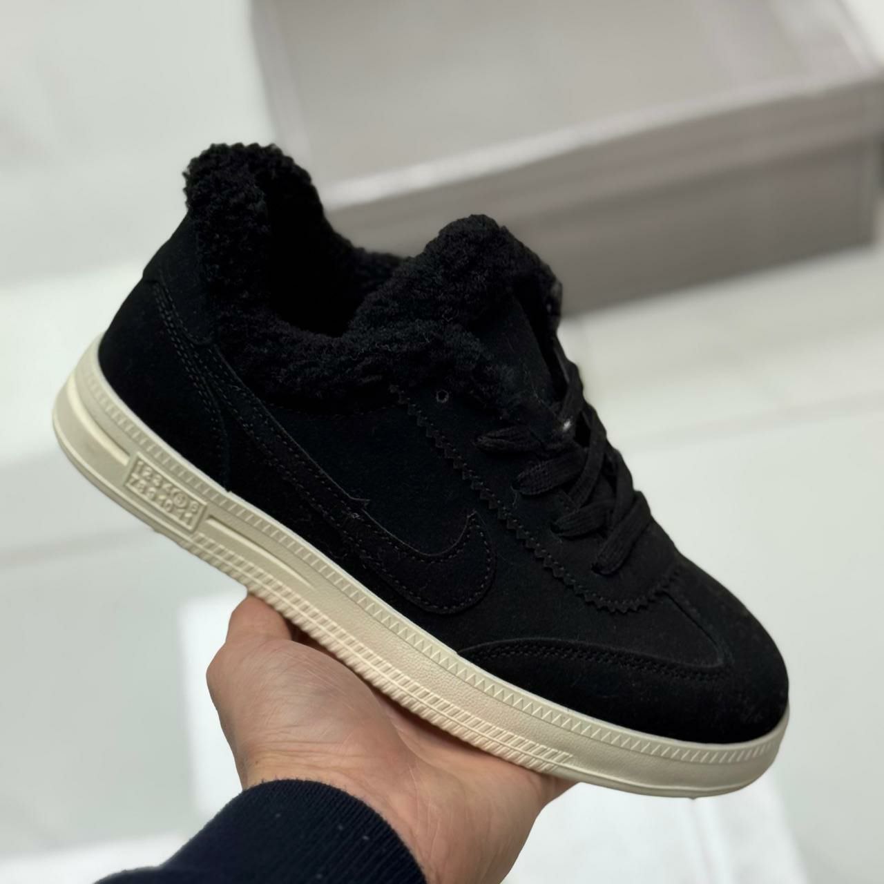 фото зимние женские кроссовки оптом с доставкой