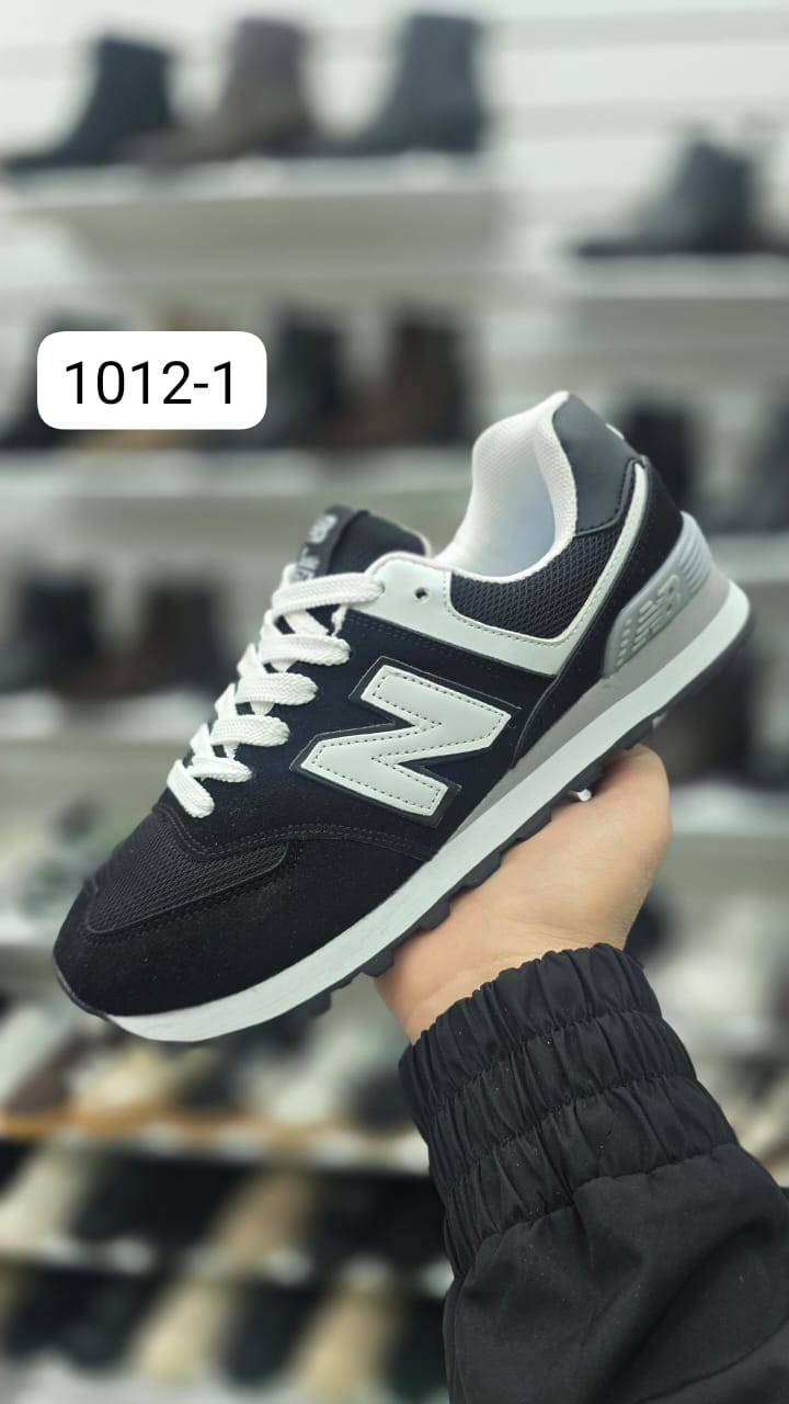 фото весенние женские кроссовки оптом