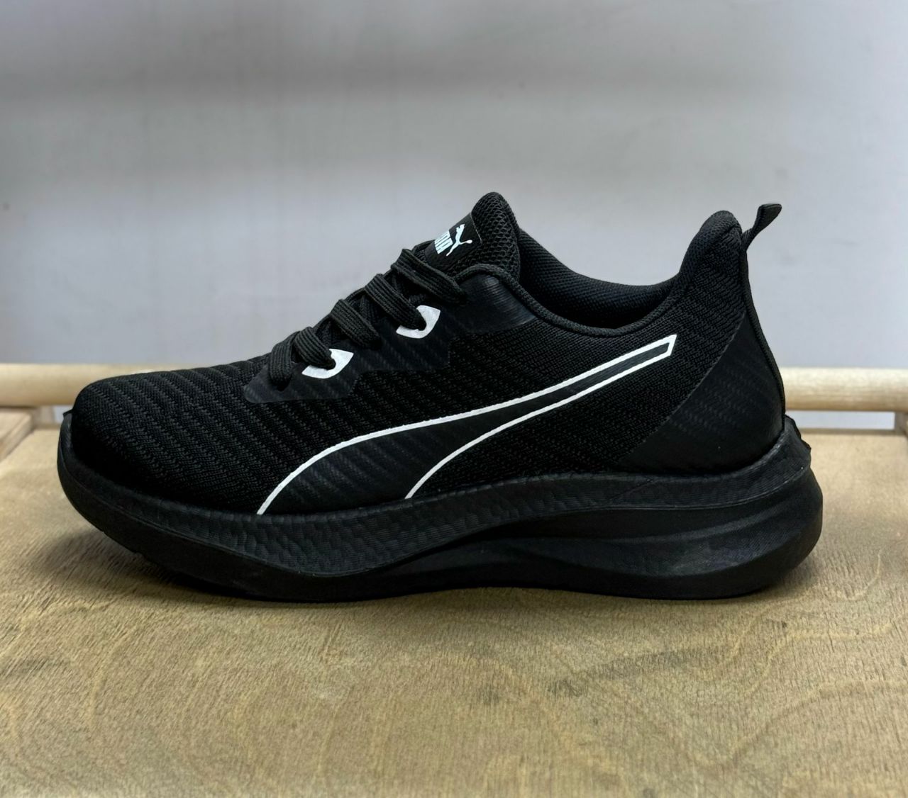 фото весенние женские кроссовки оптом