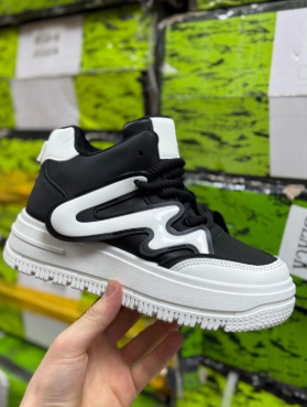 фото весенние женские кроссовки оптом